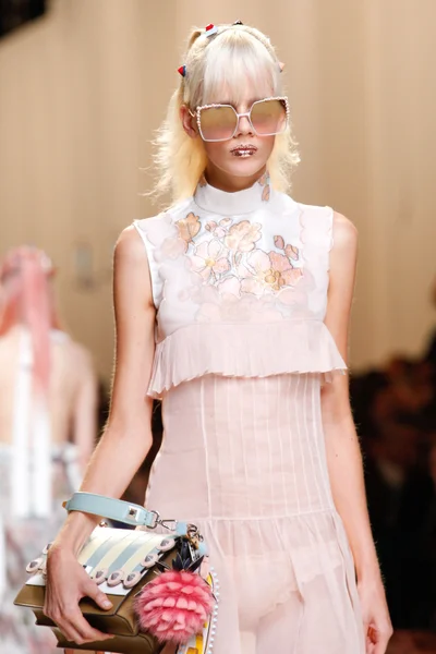 Look 68
